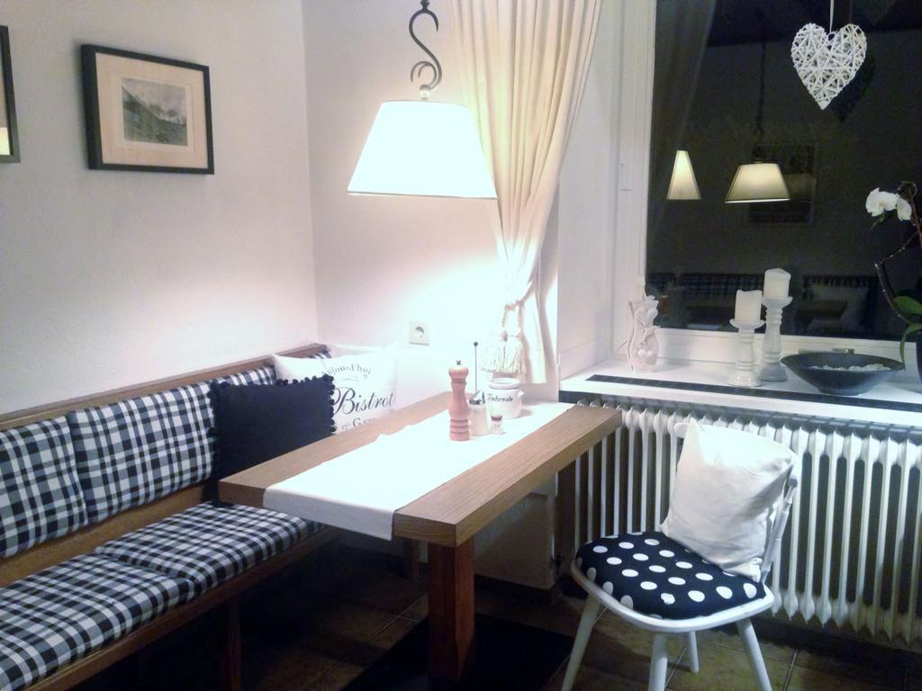 Haus Tirolerland Hotel Оец Екстериор снимка