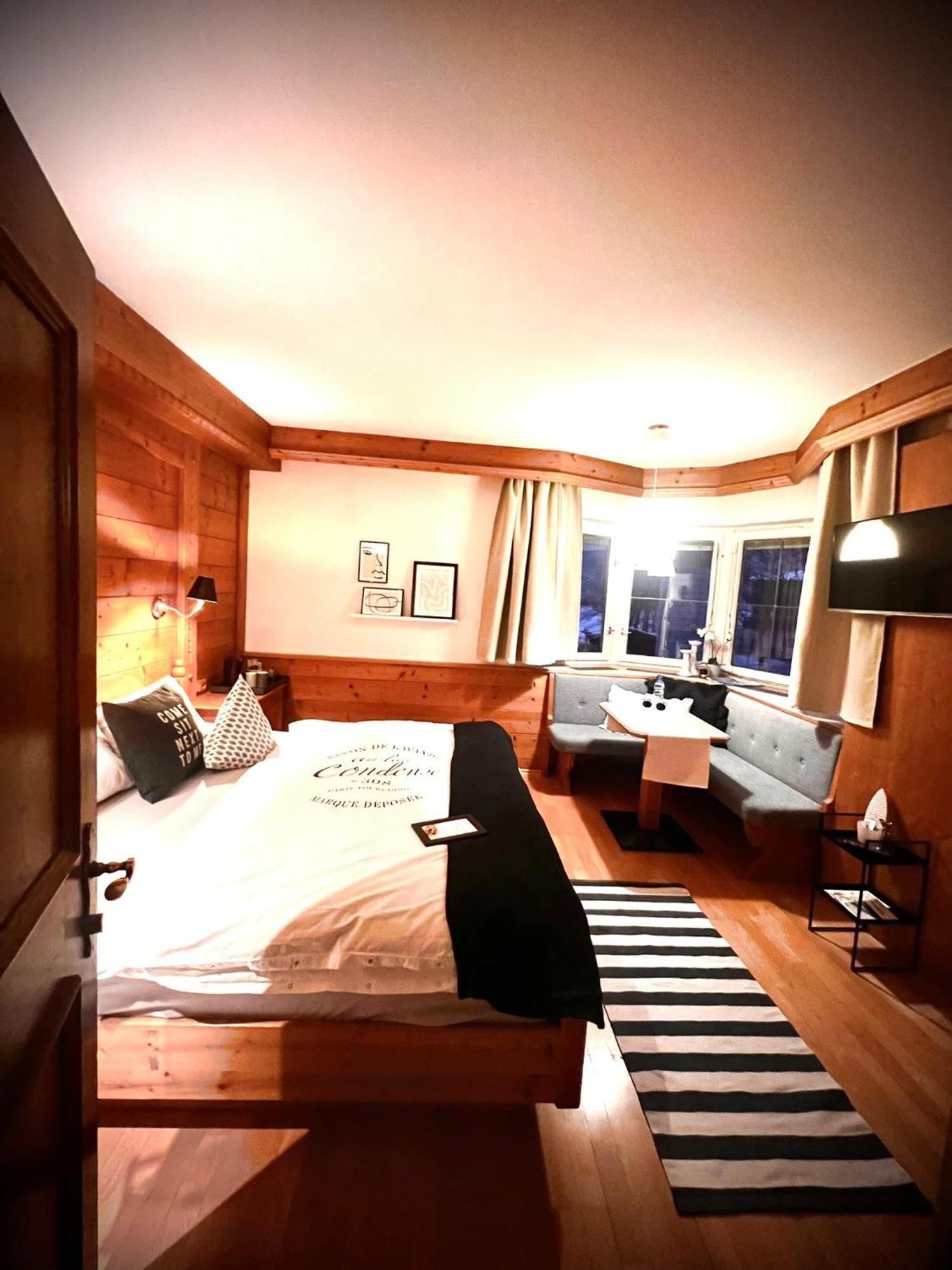 Haus Tirolerland Hotel Оец Екстериор снимка