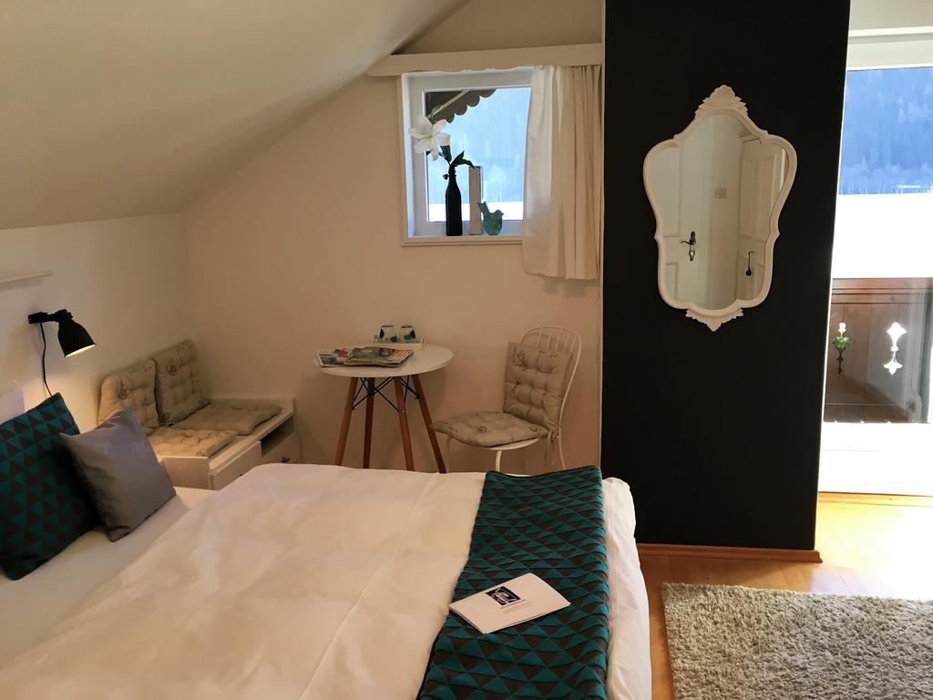 Haus Tirolerland Hotel Оец Екстериор снимка